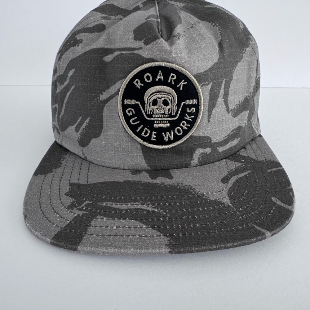 NWT Roark unstructured 5 panel strap back hat desert camo